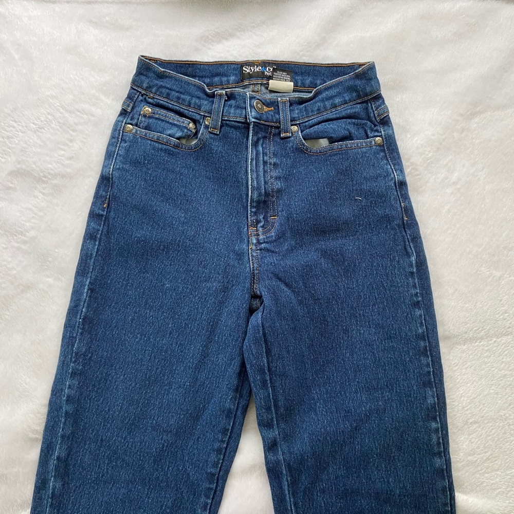 Vintage Style and co mom jeans high rise size 2 or waist size 25